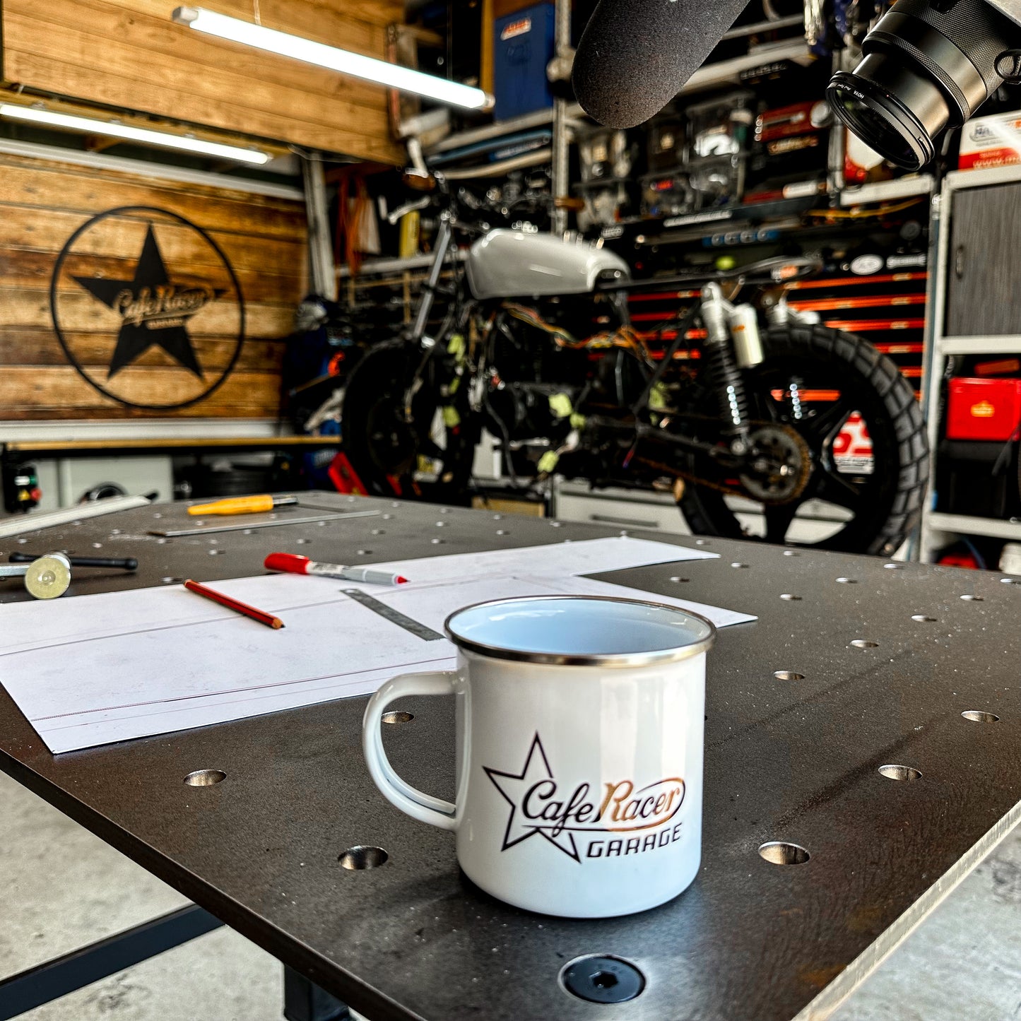 
                  
                    Enamel Garage Mug to Fuel Your Creativity!
                  
                