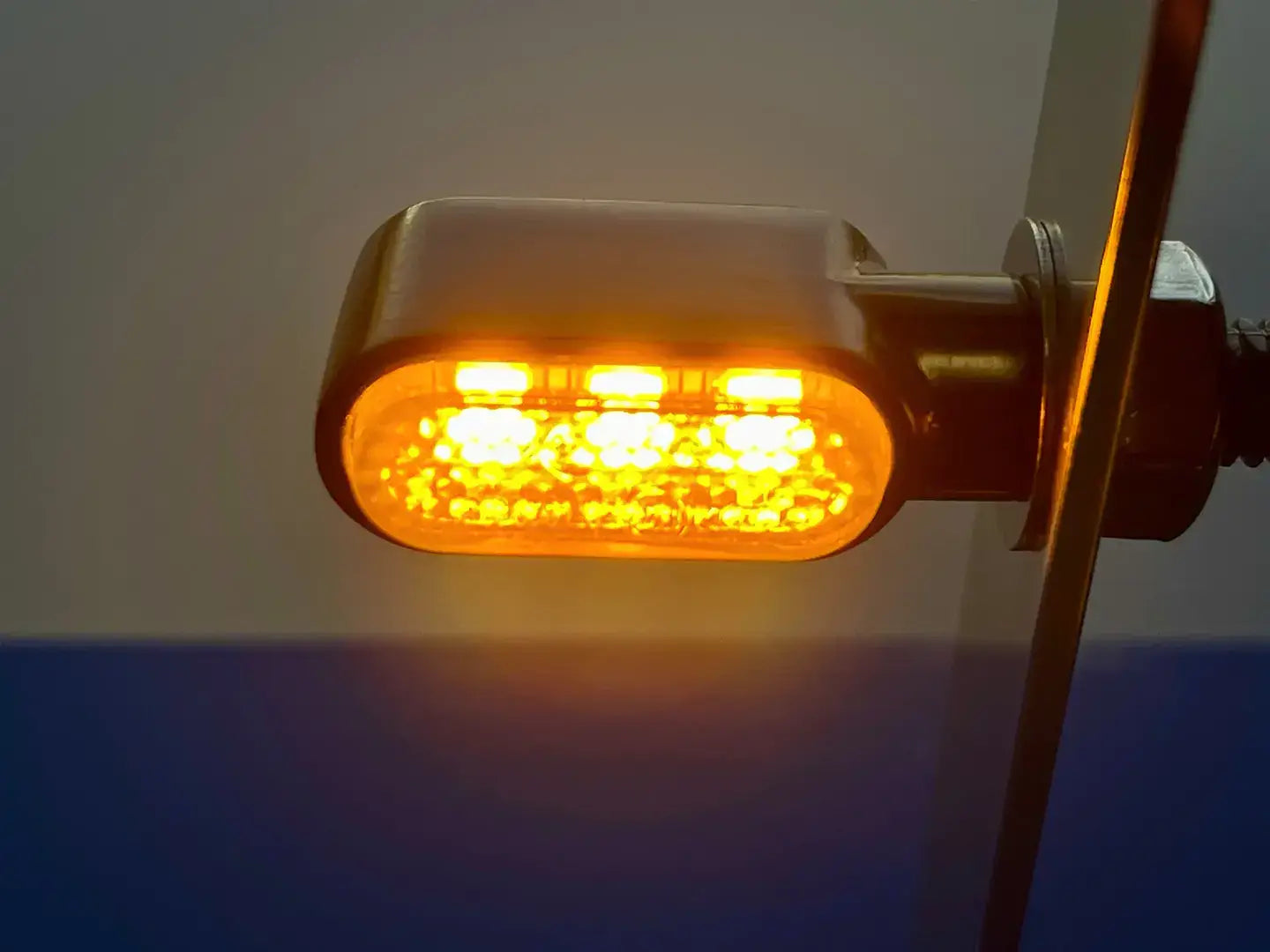 
                  
                    Turn Signal Lights SUPER-BRIGHT
                  
                